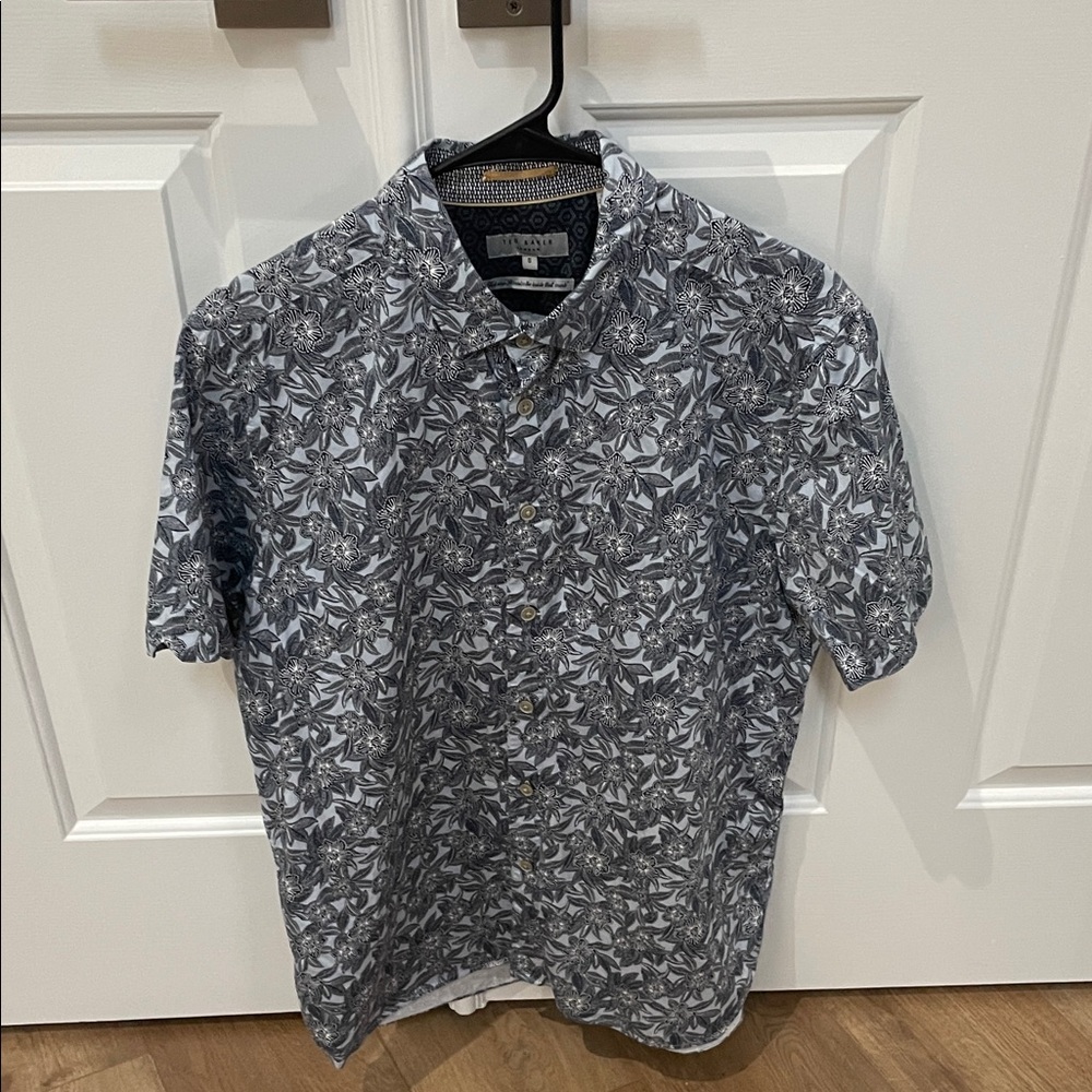 Ted Baker short sleeve button down size 5